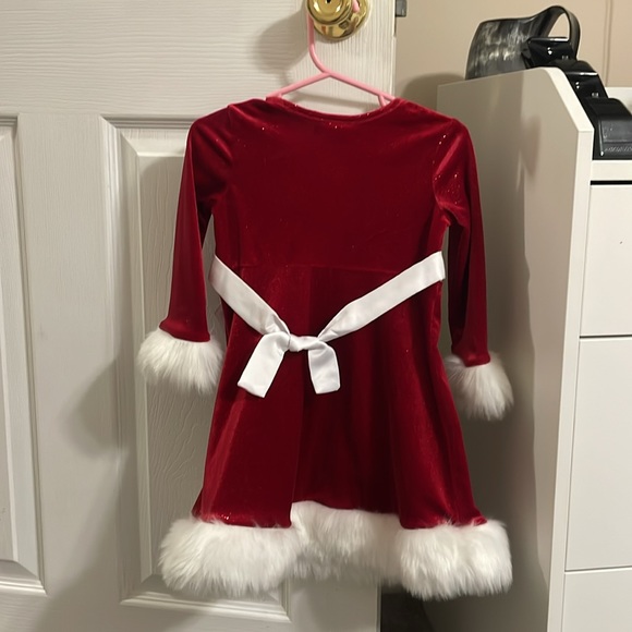 BEAUTIFUL Christmas 🎄 Dress - Picture 2 of 4